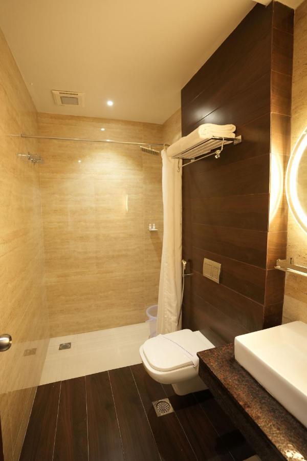Sri Ambal Grand Hotel Virudunagar ภายนอก รูปภาพ